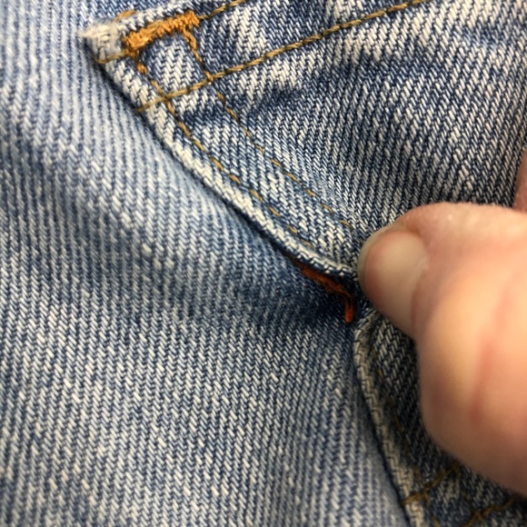 Levi's Cropped Jeans - Picture 6 of 6